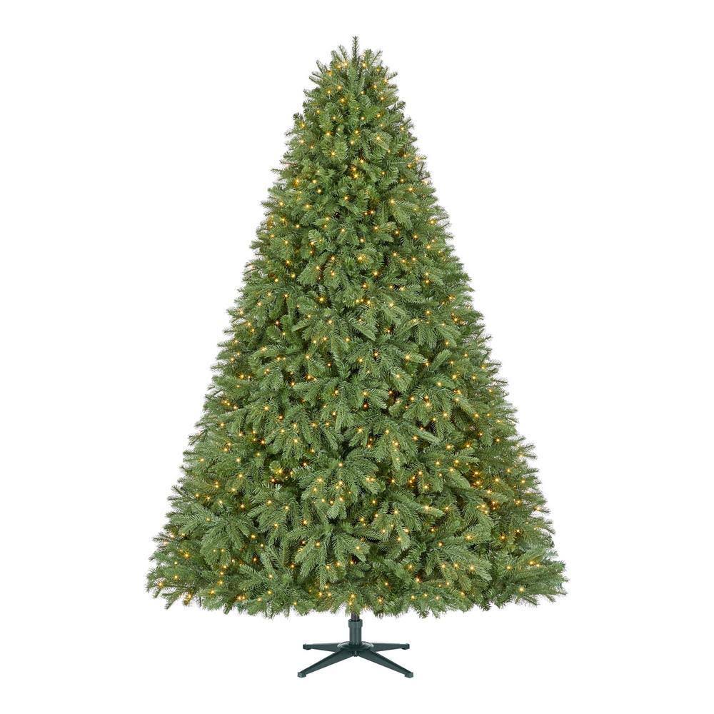 Home Accents Holiday 23PG90062 7.5 ft. Aldon Balsam Fir Pre-Lit LED Artificial Tree - Product image 1