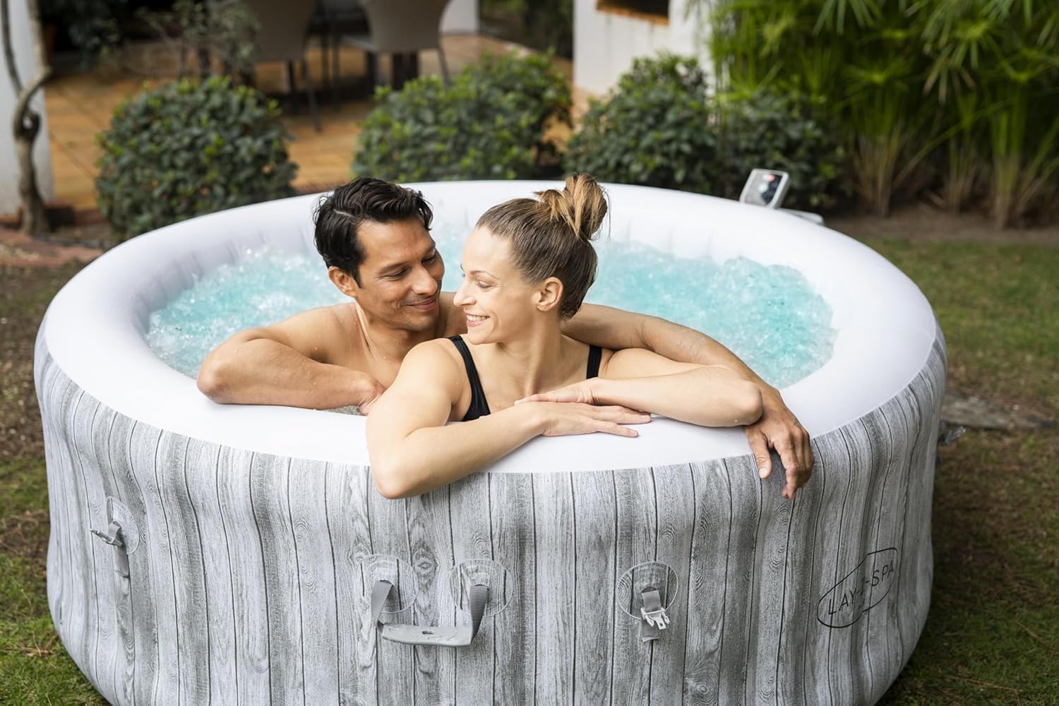 Lay-Z-Spa® Miami Airjet2 round inflatable spa - 4 people